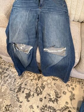 Distressed Blue Denim Jeans with Knee Rips- American Eagle -size 14
